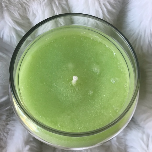 Yankee Candle 22oz Honeydew Melow - Picture 3 of 4